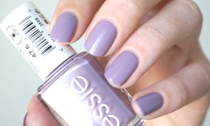 swatch of essie ciao effect