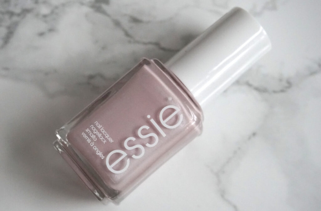 Essie for red-y bed) Noae the talk (Not - talk Pillow Nails